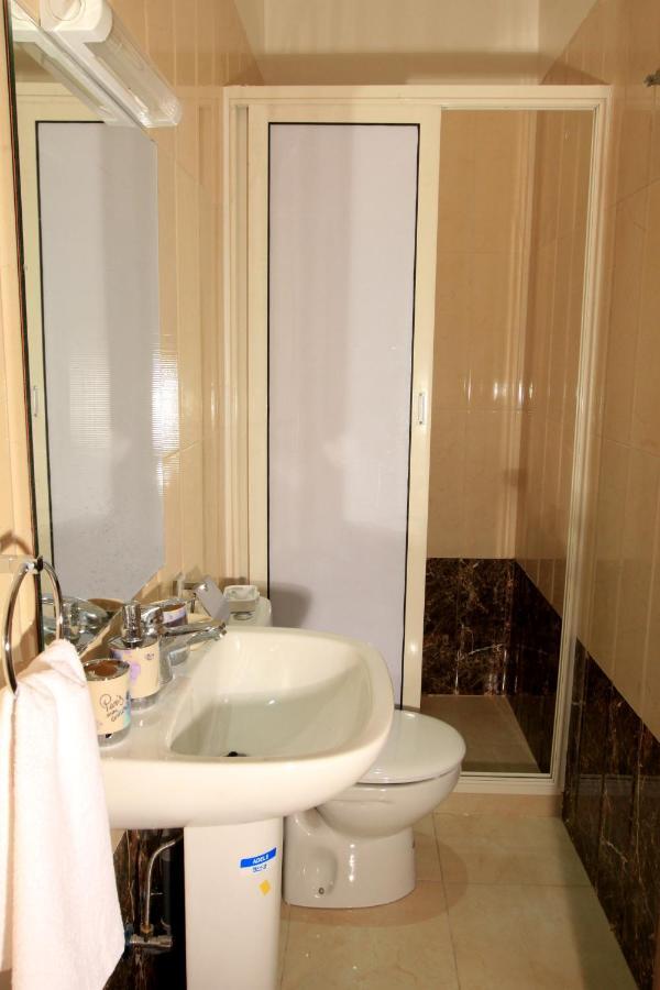 Hotel Ichbilia فندق اشبيلية Marrakesh Esterno foto